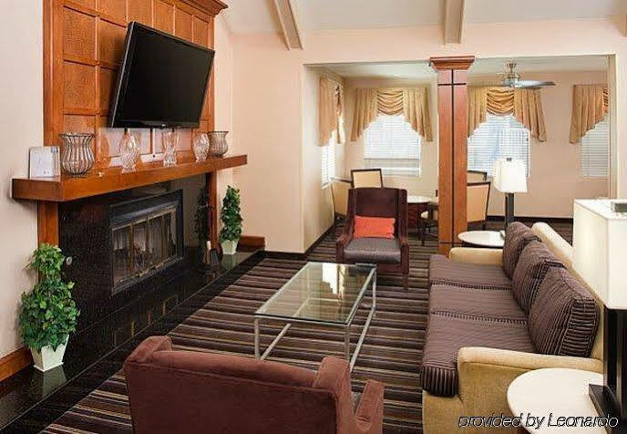 Airport 3* Ontario